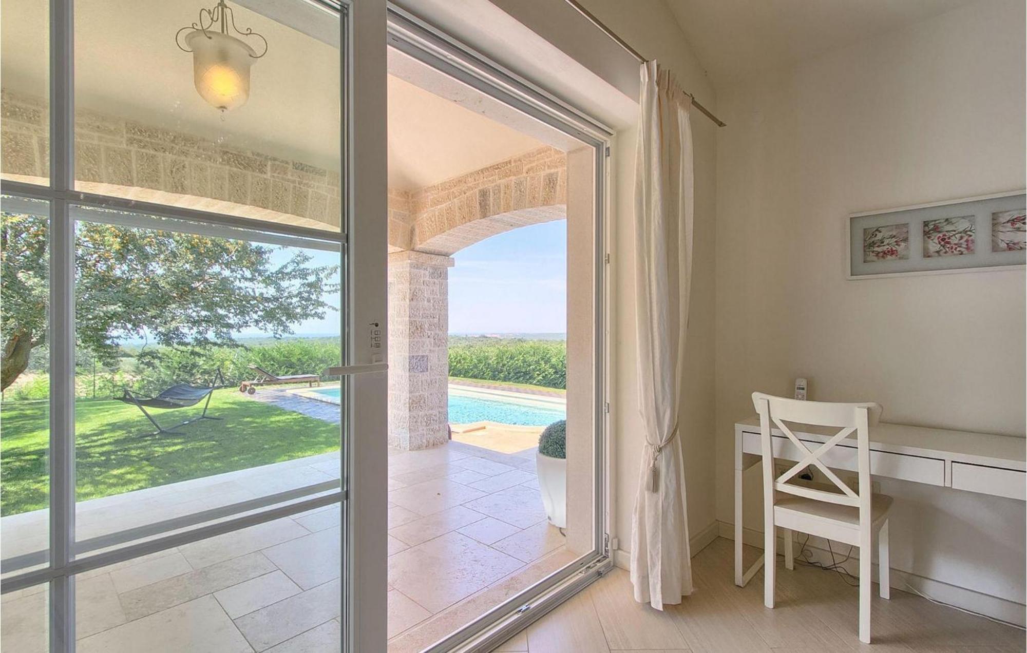 Holiday home Bianchera